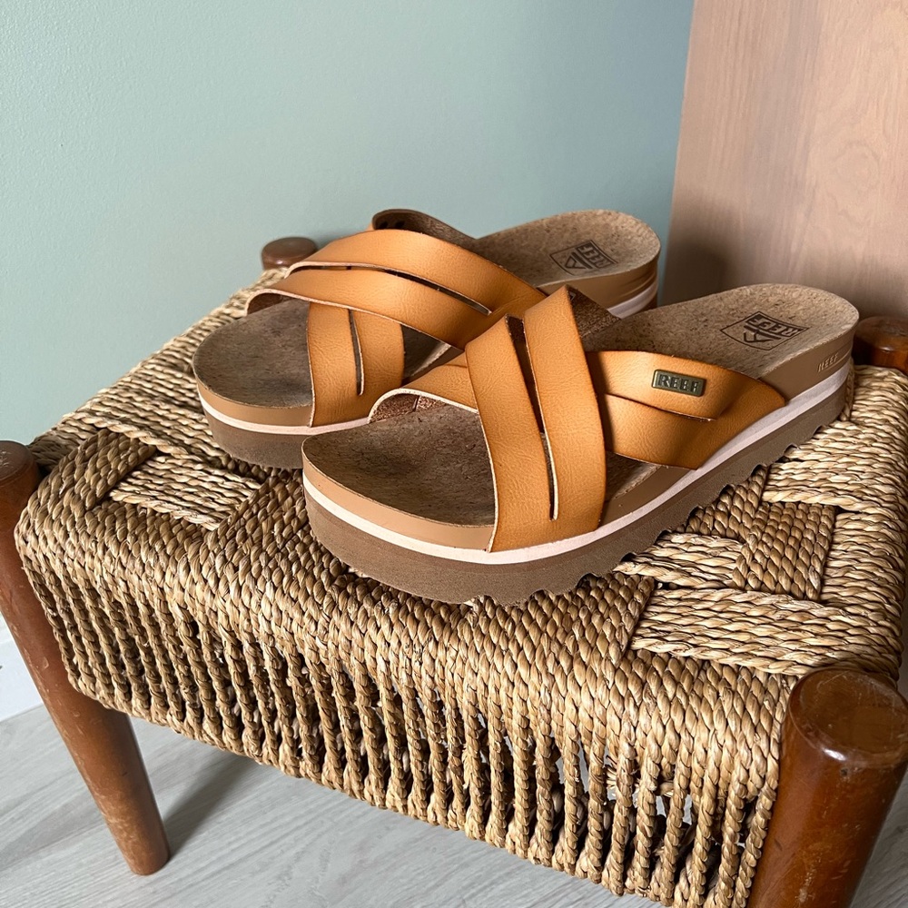 Reef Cushion Bloom Hi Wedge Sandal